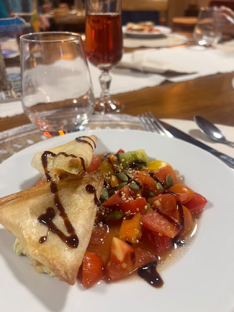 Seasonal starter at the inn: crêpe, tomatoes and vegetables
